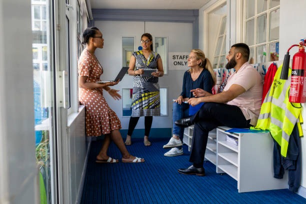 The Fastest Way to Engage with Online Content Peek Viewer